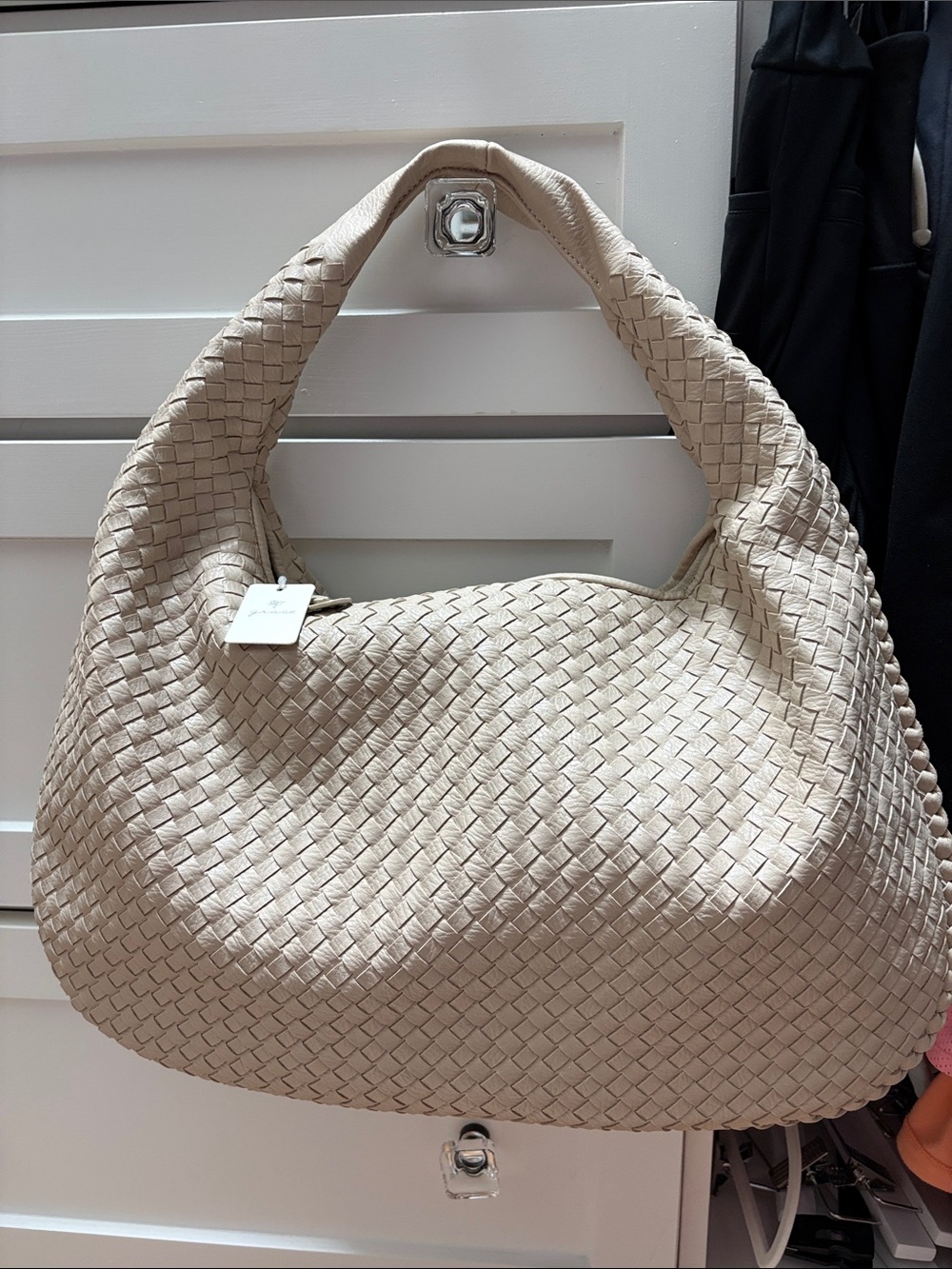 Women’s Woven Shoulder Bag in Beige